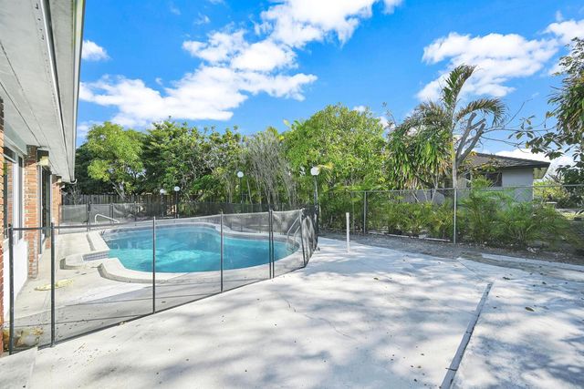10321 SW 116th Avenue, Miami, FL 33176