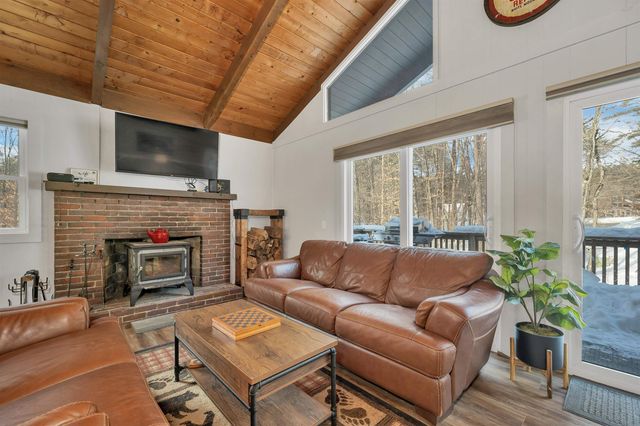 41 Tabor Circle, Albany, NH 03838