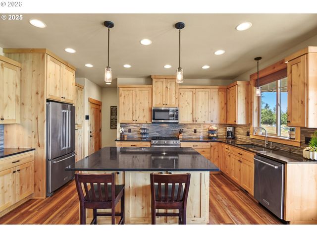 113 SHORTLINE Dr, Winlock, WA 98596