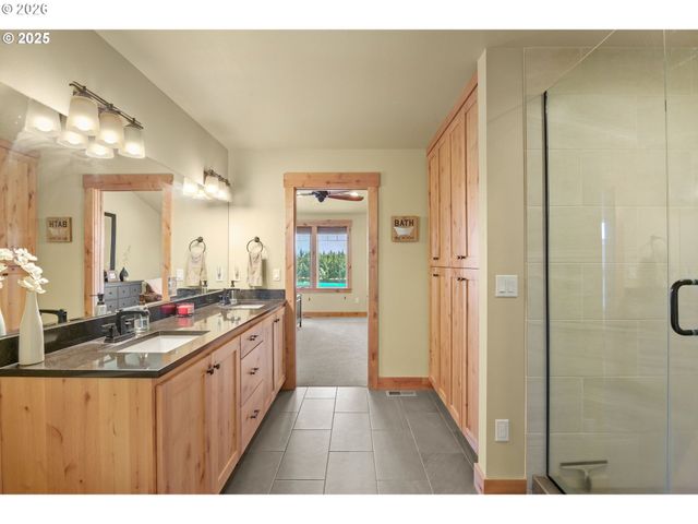 113 SHORTLINE Dr, Winlock, WA 98596