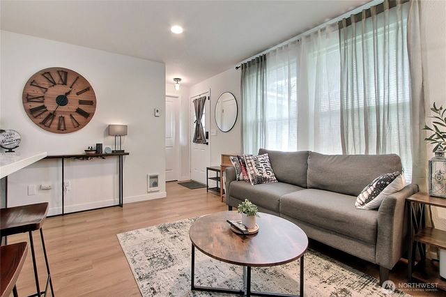 6903 S Cheyenne Street, Tacoma, WA 98409