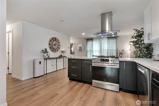 6903 S Cheyenne Street, Tacoma, WA 98409