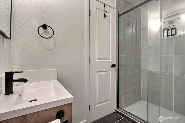 6903 S Cheyenne Street, Tacoma, WA 98409