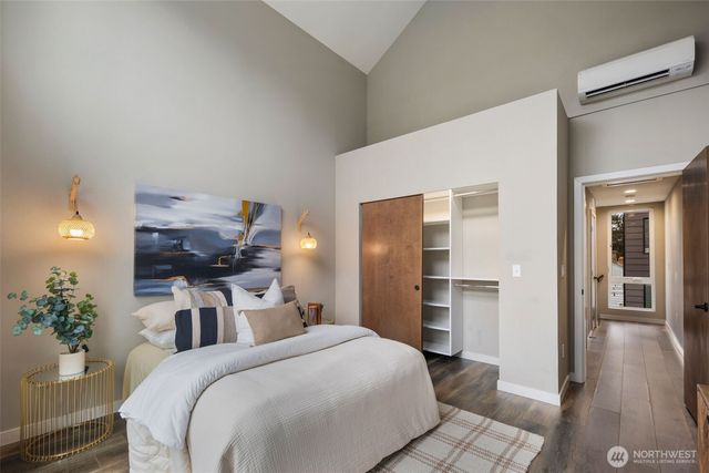 302 N 107th Street, Seattle, WA 98133