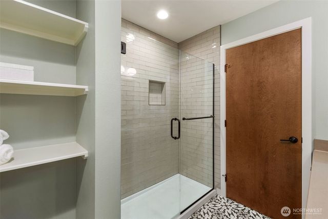 302 N 107th Street, Seattle, WA 98133