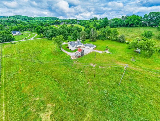 4861 Bethesda Rd, Thompsons Station, TN 37179
