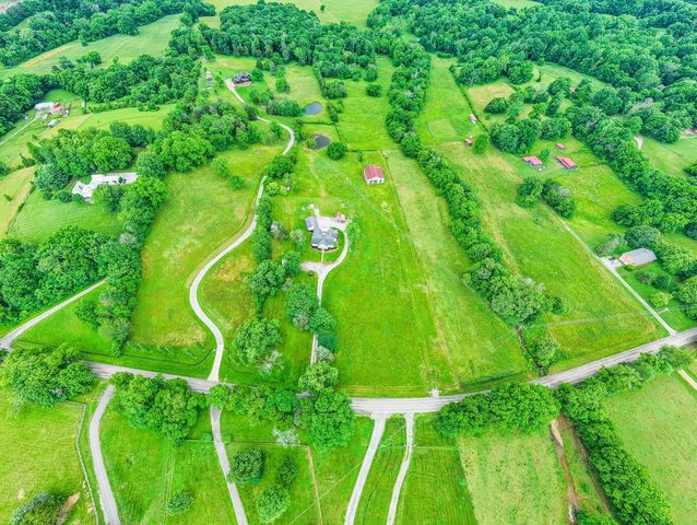 4861 Bethesda Rd, Thompsons Station, TN 37179