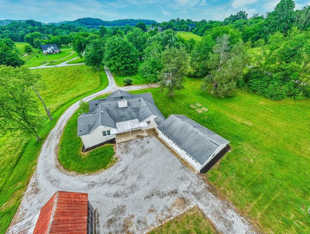 4861 Bethesda Rd, Thompsons Station, TN 37179