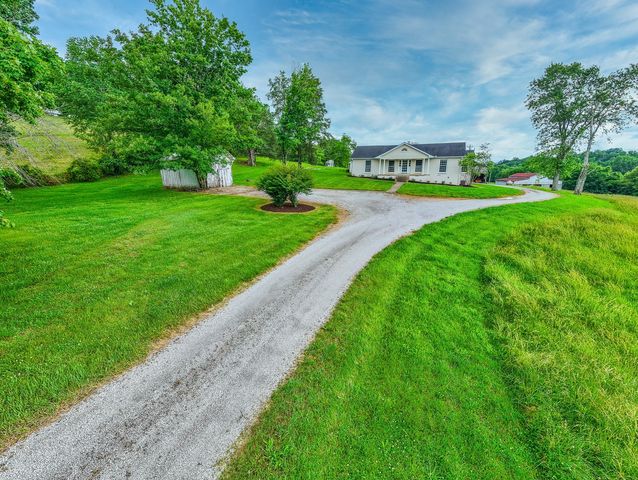 4861 Bethesda Rd, Thompsons Station, TN 37179