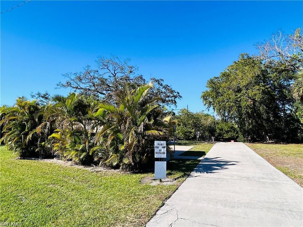 857 Manatee RD, NAPLES, FL 34114 — photo 4