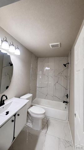 2721 Wills Blvd, Pueblo, CO 81003