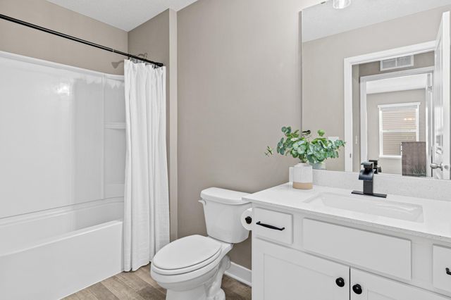 4913 162nd Court N, Hugo, MN 55038