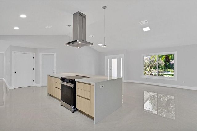 5760 36th Place, Vero Beach, FL 32966