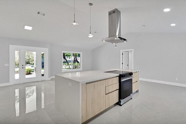 5760 36th Place, Vero Beach, FL 32966