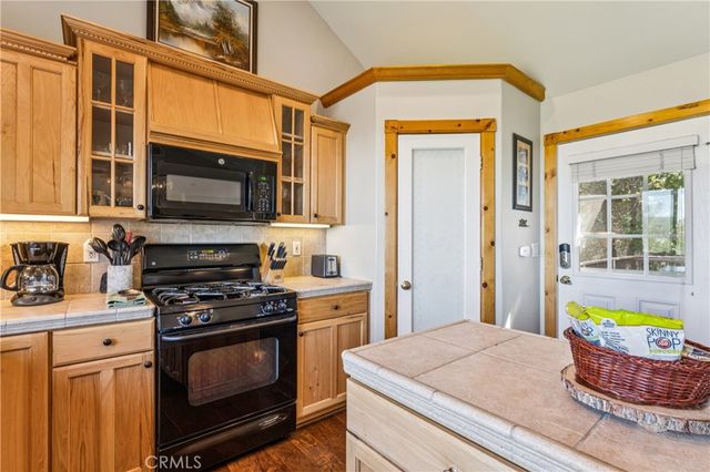 1232 Aleutian Drive, Lake Arrowhead, CA 92352
