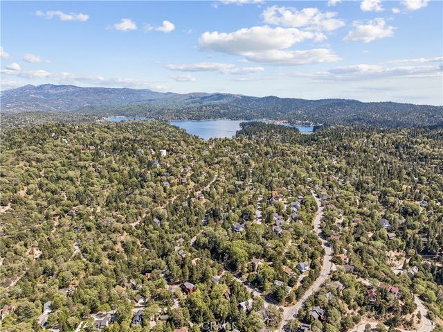 1232 Aleutian Drive, Lake Arrowhead, CA 92352