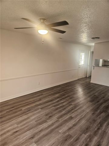 1301 E Central Avenue H-06, Bentonville, AR 72712