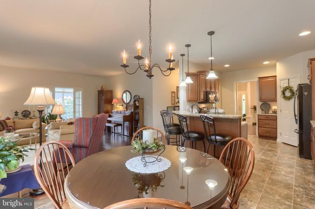 1819 FIELDCREST RD, Lebanon, PA 17042