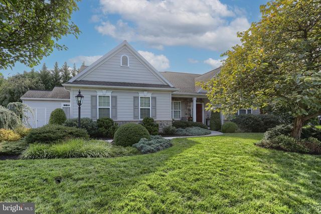1819 FIELDCREST RD, Lebanon, PA 17042