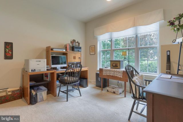 1819 FIELDCREST RD, Lebanon, PA 17042