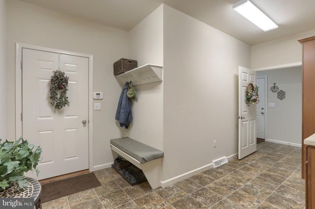 1819 FIELDCREST RD, Lebanon, PA 17042