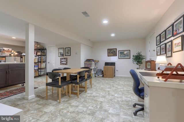 1819 FIELDCREST RD, Lebanon, PA 17042