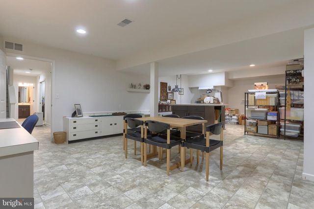 1819 FIELDCREST RD, Lebanon, PA 17042