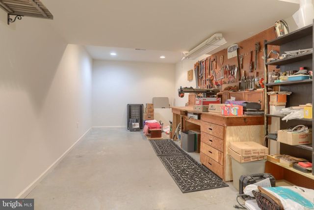 1819 FIELDCREST RD, Lebanon, PA 17042