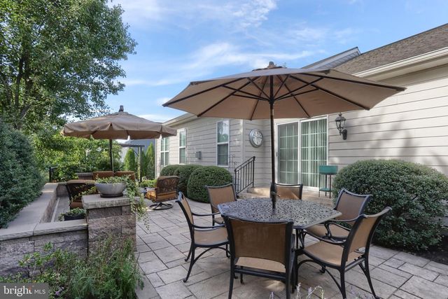 1819 FIELDCREST RD, Lebanon, PA 17042