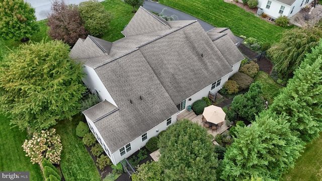 1819 FIELDCREST RD, Lebanon, PA 17042