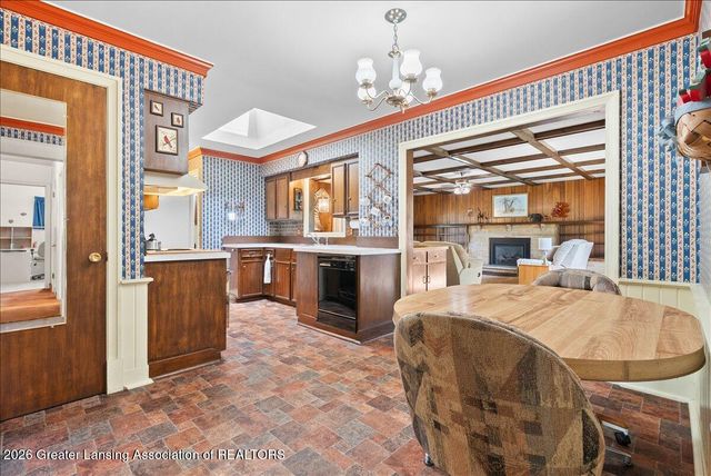 4054 S Pine Dell Drive, Lansing, MI 48911