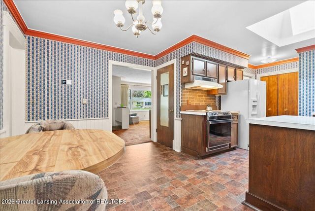 4054 S Pine Dell Drive, Lansing, MI 48911