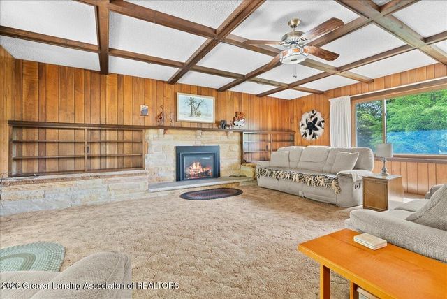 4054 S Pine Dell Drive, Lansing, MI 48911