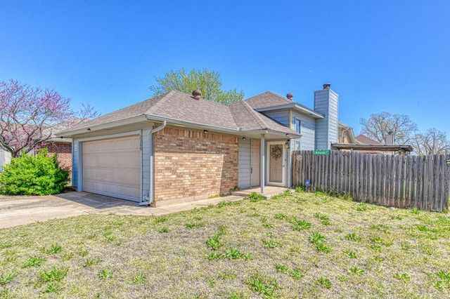 2300 Cedar Brook Drive, Moore, OK 73160