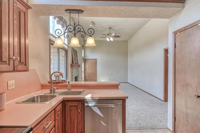 2300 Cedar Brook Drive, Moore, OK 73160