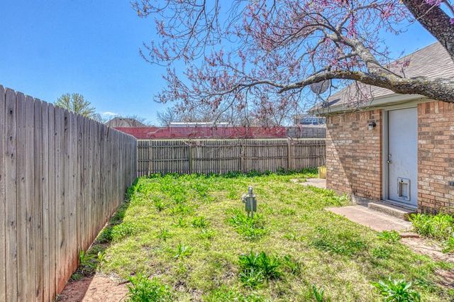 2300 Cedar Brook Drive, Moore, OK 73160