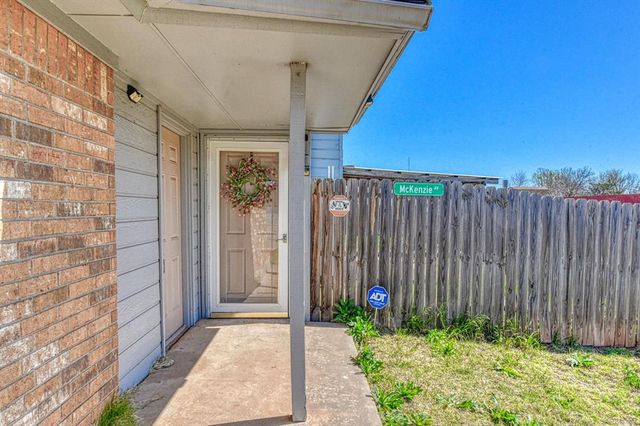 2300 Cedar Brook Drive, Moore, OK 73160
