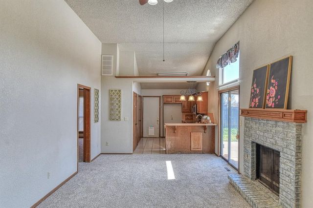 2300 Cedar Brook Drive, Moore, OK 73160