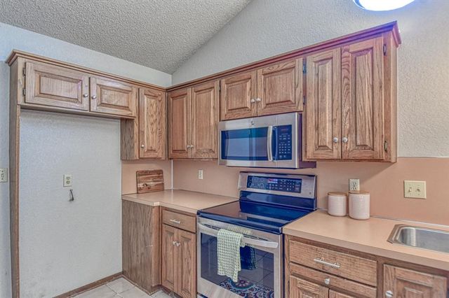 2300 Cedar Brook Drive, Moore, OK 73160