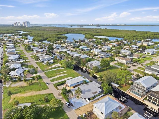 24519 Dolphin ST, Bonita Springs, FL 34134