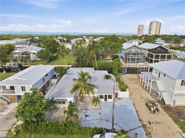 24519 Dolphin ST, Bonita Springs, FL 34134