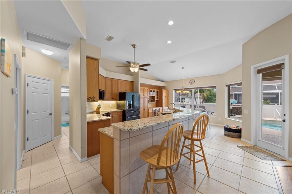 Image 13 of property listing at 2109 SW 47th TER, Cape Coral, FL 33914