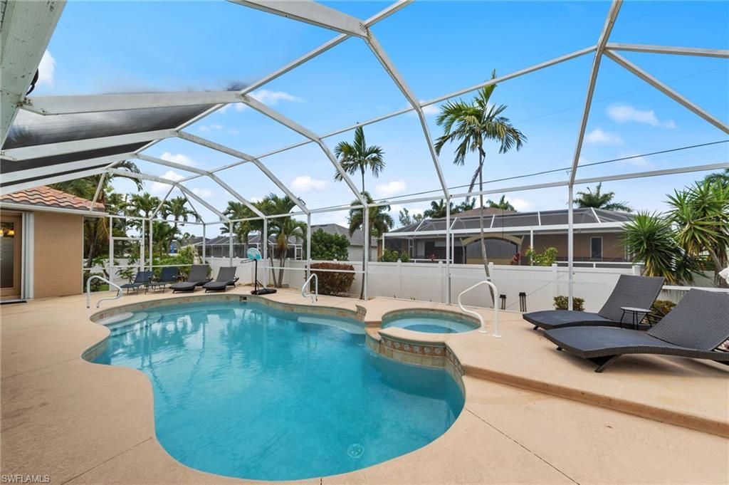 Image 33 of property listing at 2109 SW 47th TER, Cape Coral, FL 33914