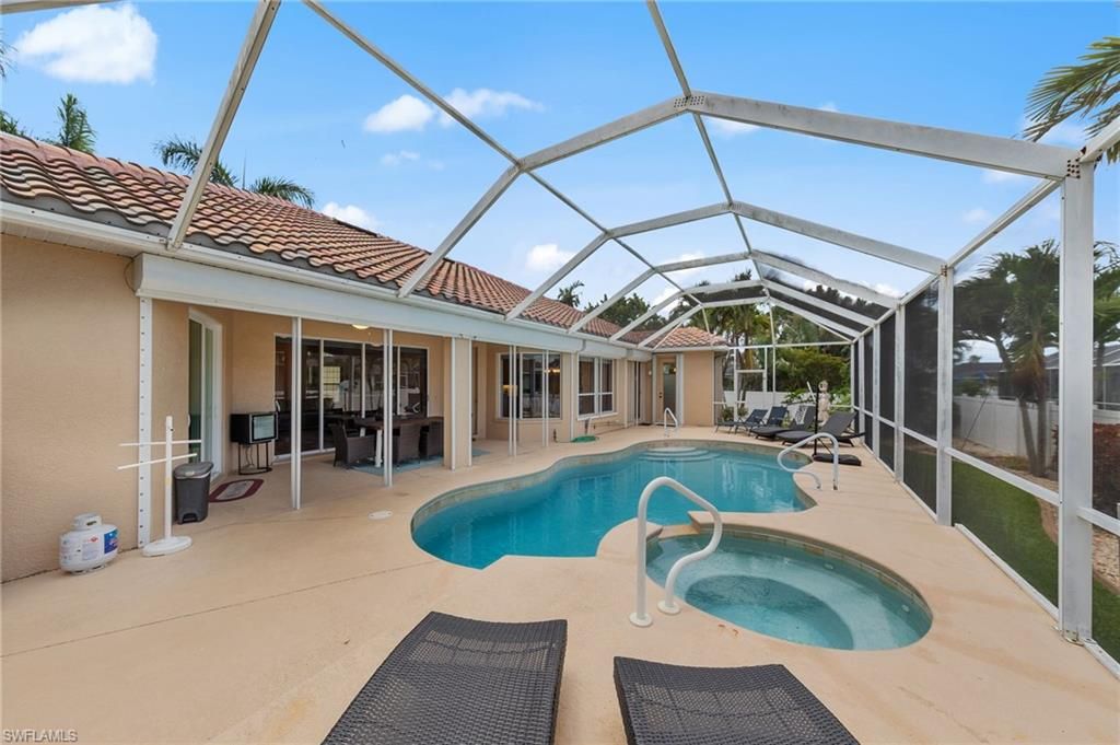 Image 34 of property listing at 2109 SW 47th TER, Cape Coral, FL 33914