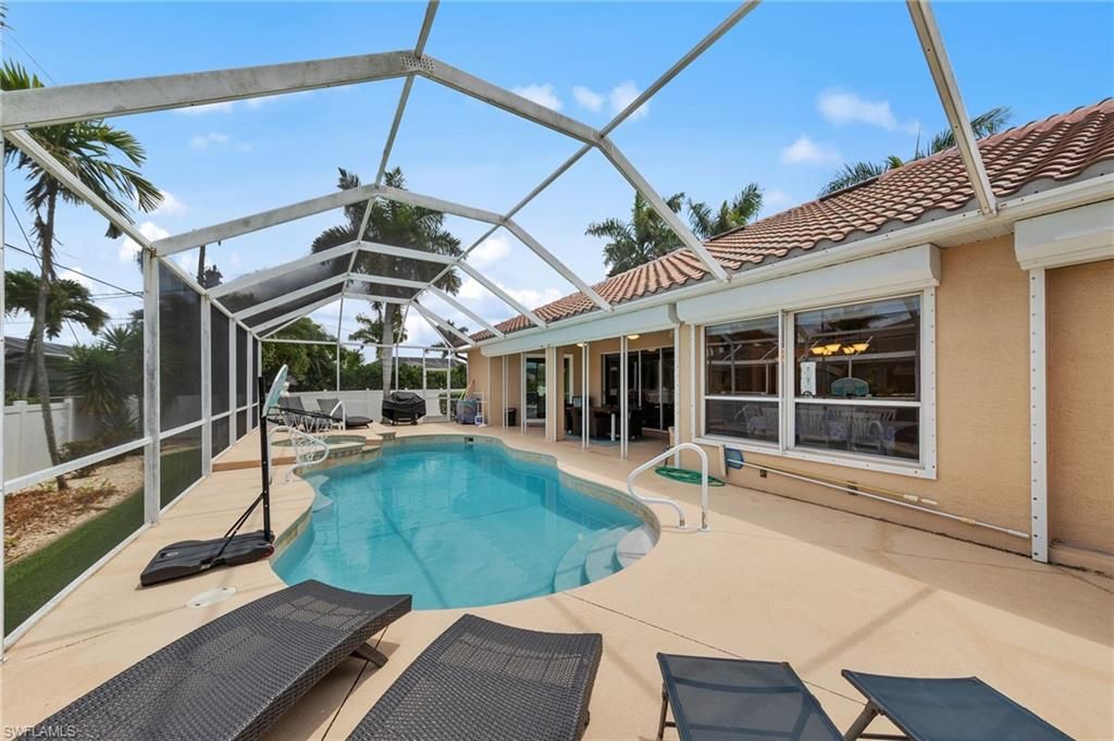 Image 36 of property listing at 2109 SW 47th TER, Cape Coral, FL 33914