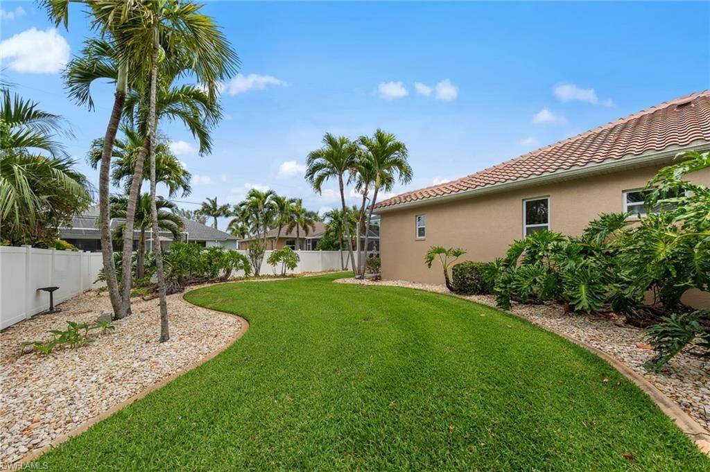 Image 37 of property listing at 2109 SW 47th TER, Cape Coral, FL 33914