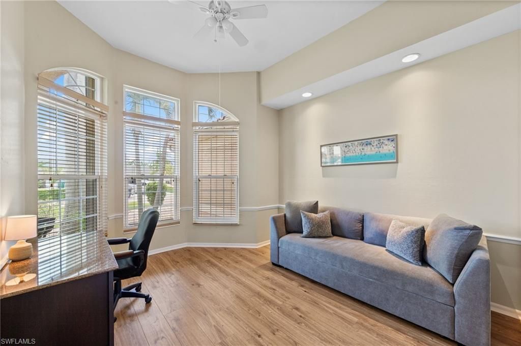 Image 6 of property listing at 2109 SW 47th TER, Cape Coral, FL 33914