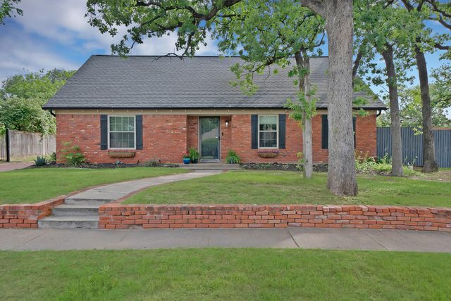 1710 Hilltop Lane, Pantego, TX 76013
