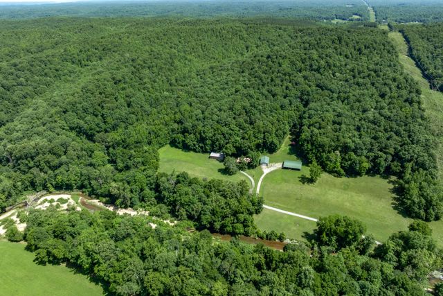 720 Nix Lane, Waverly, TN 37185