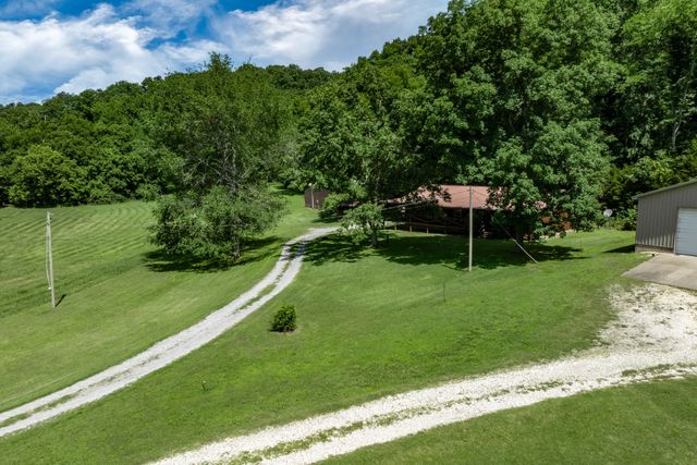 720 Nix Lane, Waverly, TN 37185